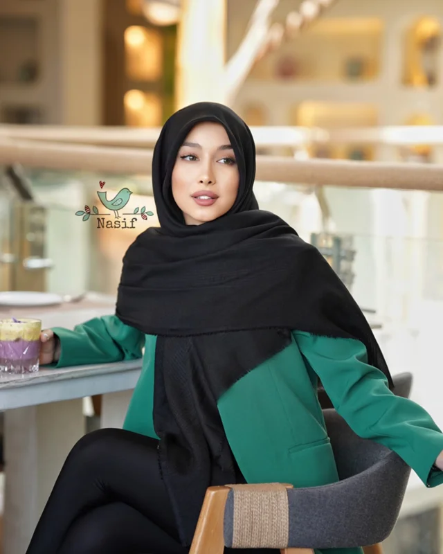 روسری مشکی کد B-0049