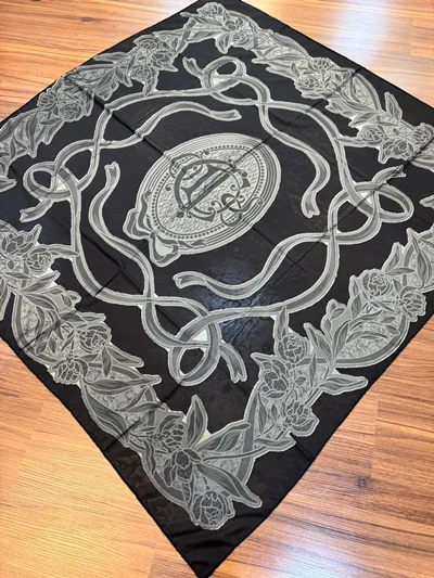 روسری مشکی کد B-0153