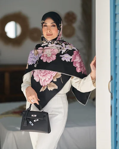 روسری مجلسی کد M-1066