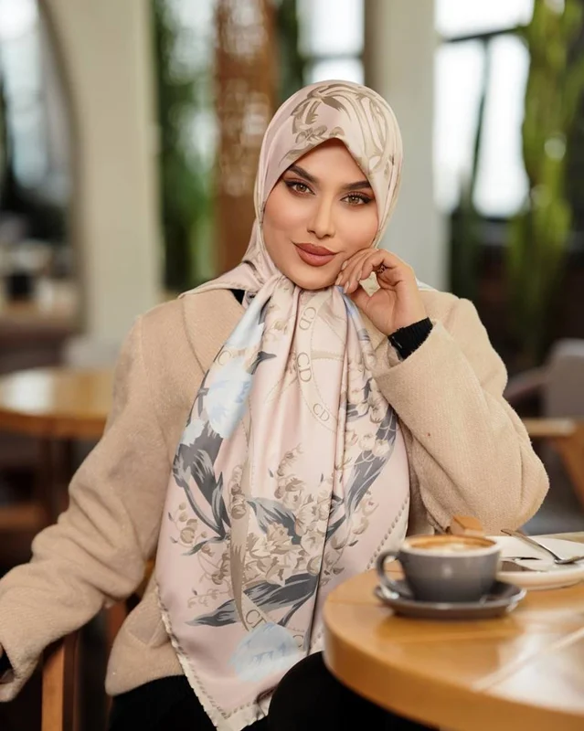 روسری مجلسی کد M-0672